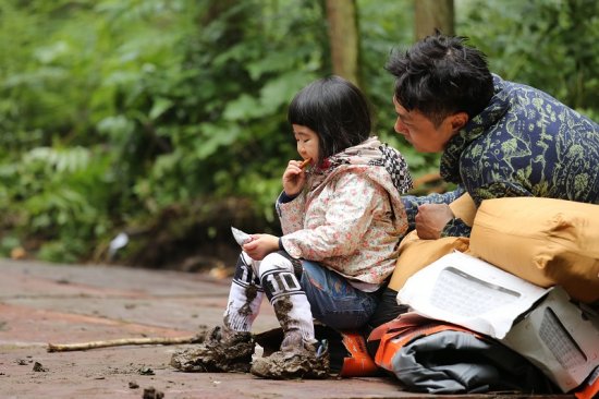 《爸爸去哪儿》高冷老爹吴镇宇放言 姐姐是