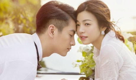 高能虐汪!陈妍希婚后独自回台 飞机上反复看领