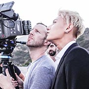 黄子韬皇冠MV幕后花絮 这都是烧钱的效果